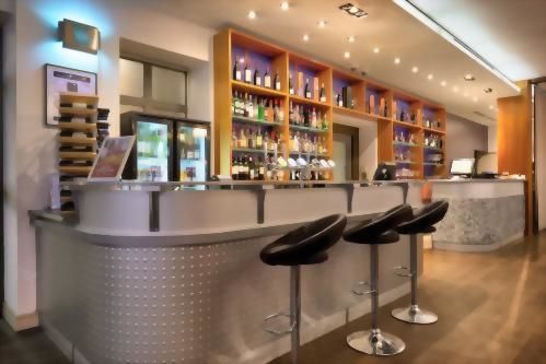 Number Twelve Restaurant  – Bar